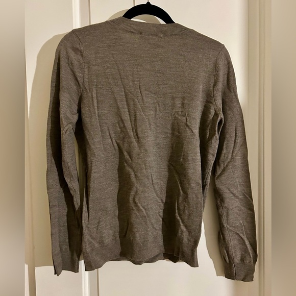 ✨NWT✨ Sézane 100% Merino Wool Fitted Crew Neck Buttoned Sleeve Sweater Taupe - M - Picture 10 of 12